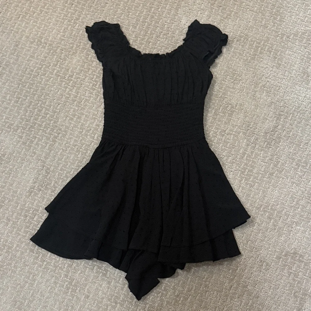 Urban Outfitters Black Ruffled Short Jumpsuit - Picture 4 of 4